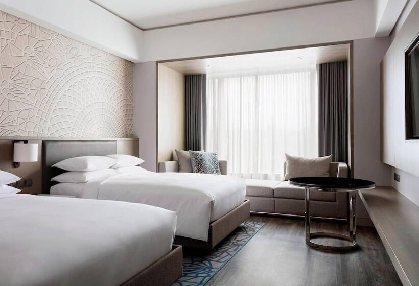 اتاق لوکس, Clark Marriott