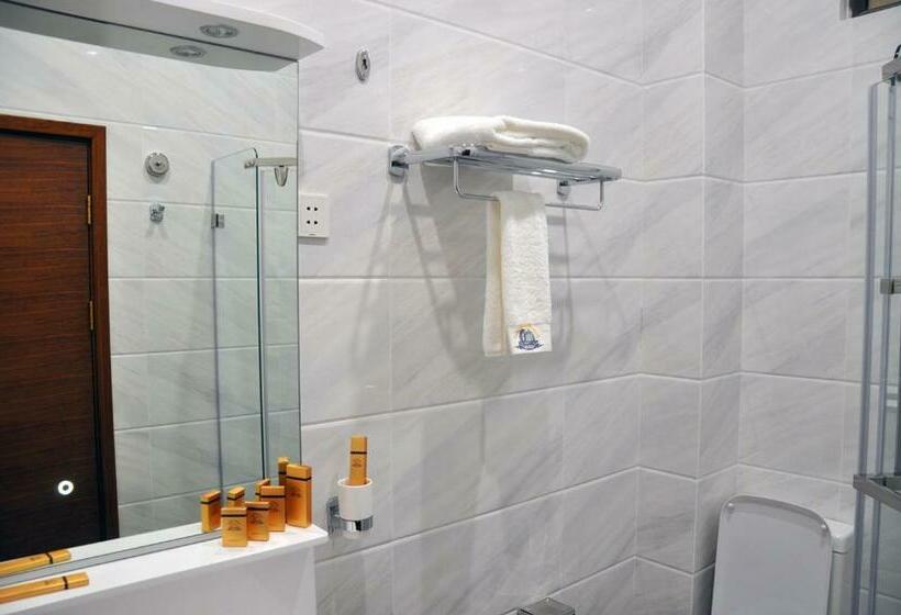 اتاق استاندارد, Parliament Palace