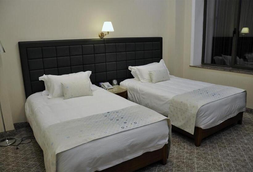 اتاق استاندارد, Parliament Palace