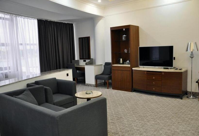 اتاق لوکس سه تخته, Parliament Palace