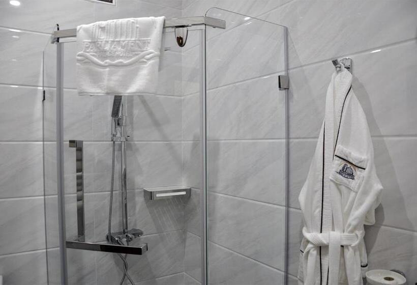 اتاق استاندارد یک نفره, Parliament Palace