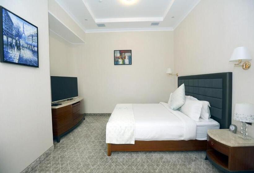 آپارتمان 1 خوابه, Parliament Palace