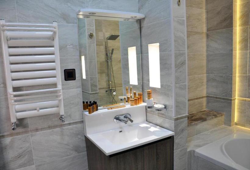 سوییت اجرایی, Parliament Palace