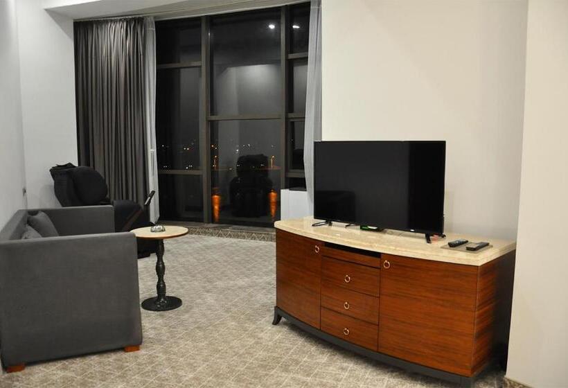 سوییت اجرایی, Parliament Palace