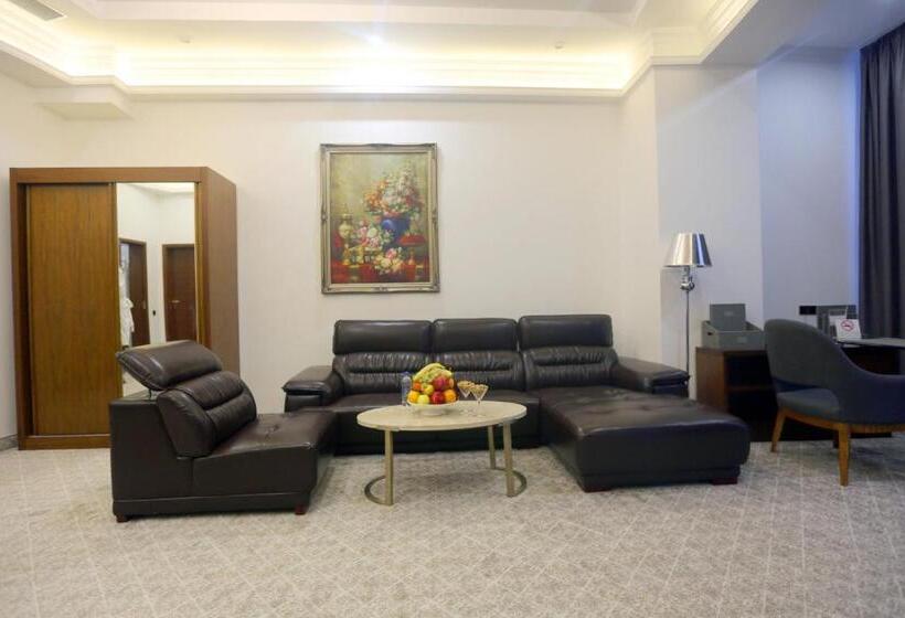 سوییت اجرایی, Parliament Palace