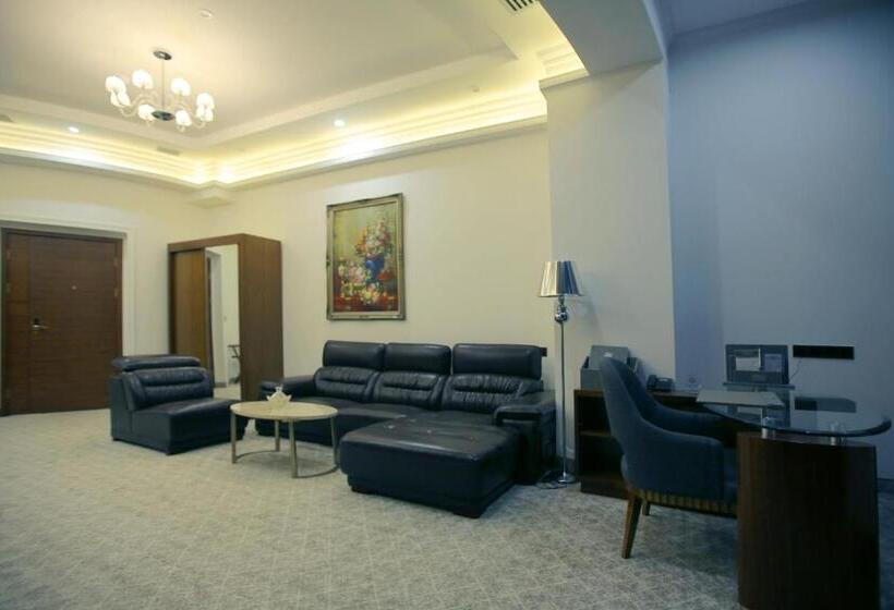 سوییت اجرایی, Parliament Palace