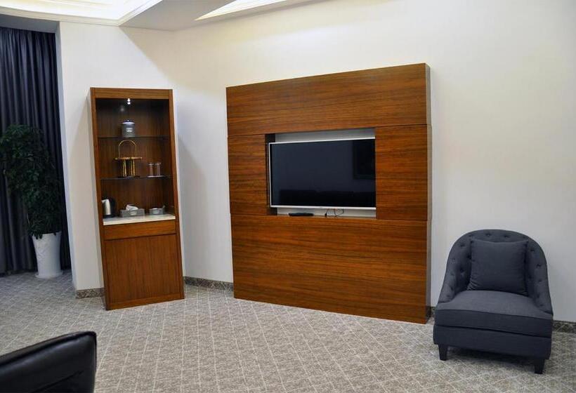 سوییت اجرایی, Parliament Palace