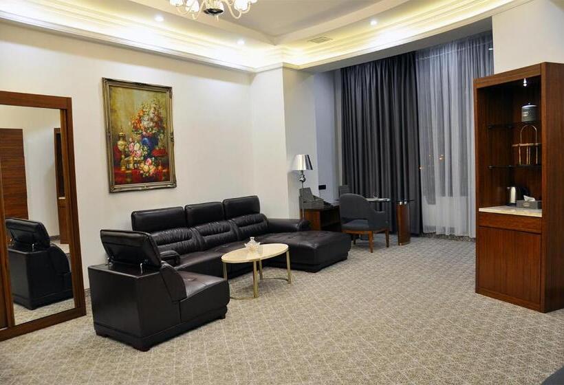 سوییت اجرایی, Parliament Palace