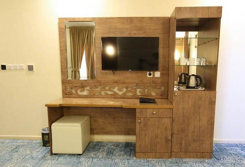 Полулюкс, Areen