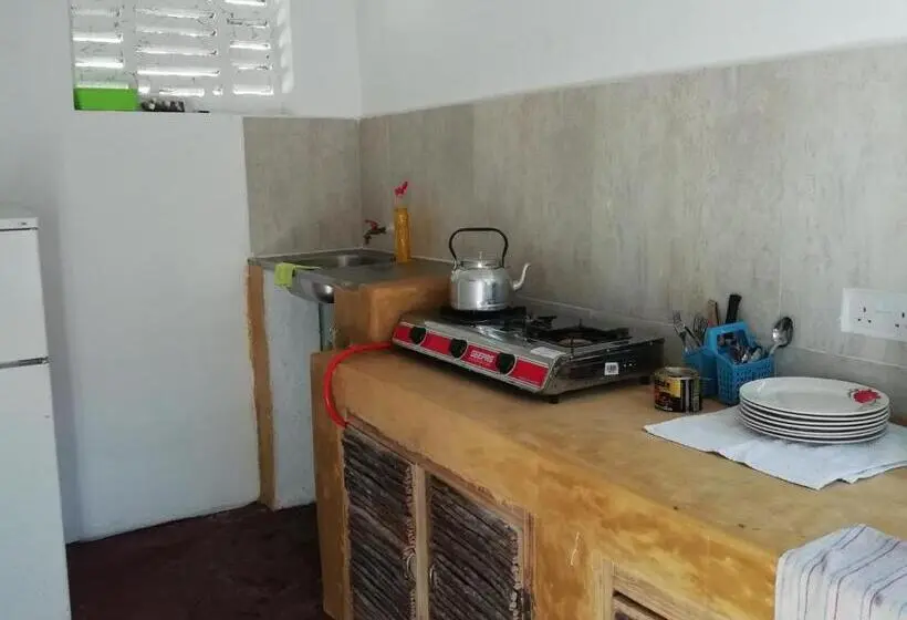 Standard Yhden Hengen Huone, Sunny House Paje Ii