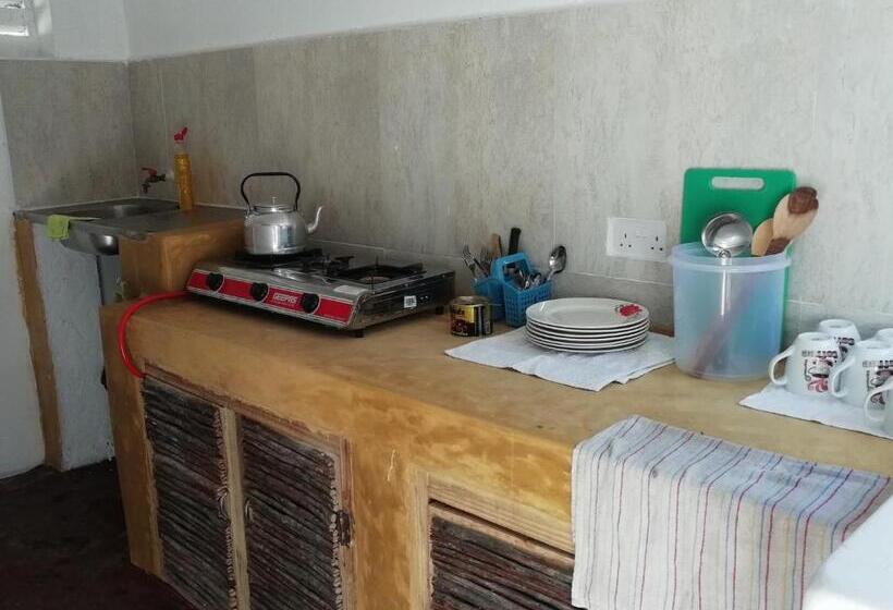 共用房间的床, Sunny House Paje Ii