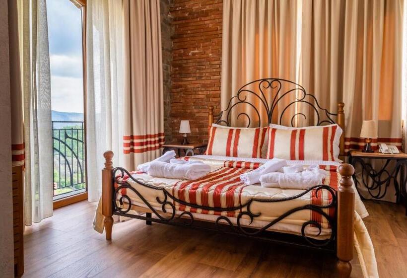 デラックスルーム, Restaurant Emblema