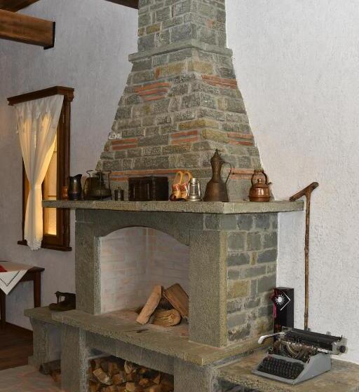 デラックススイート, Restaurant Emblema