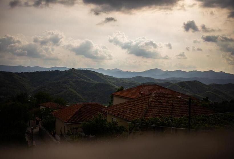 Deluxe Room with Views, Restaurant Emblema