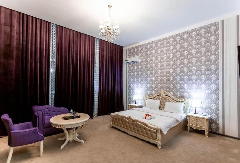 Büyük Çift Kişilik Yataklı Süit, Garden Plaza