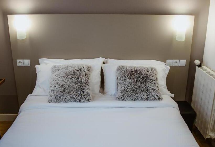 اتاق لوکس, Des Arcades