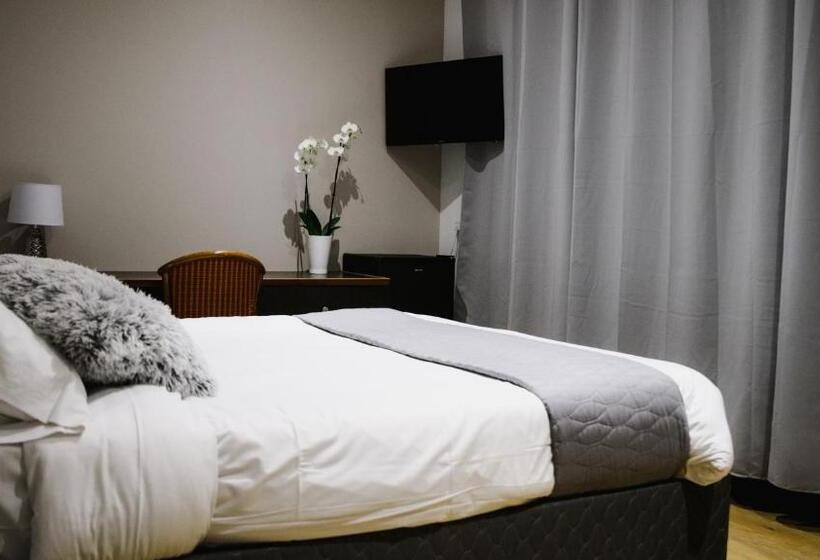 اتاق خانوادگی, Des Arcades