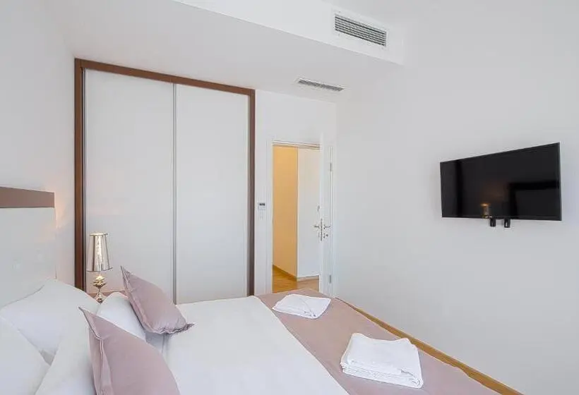 Apartament 1 Dormitor cu Priveliște către Mare, Pozzo