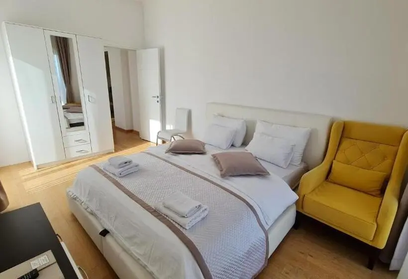Apartament 1 Dormitor cu Priveliște către Mare, Pozzo