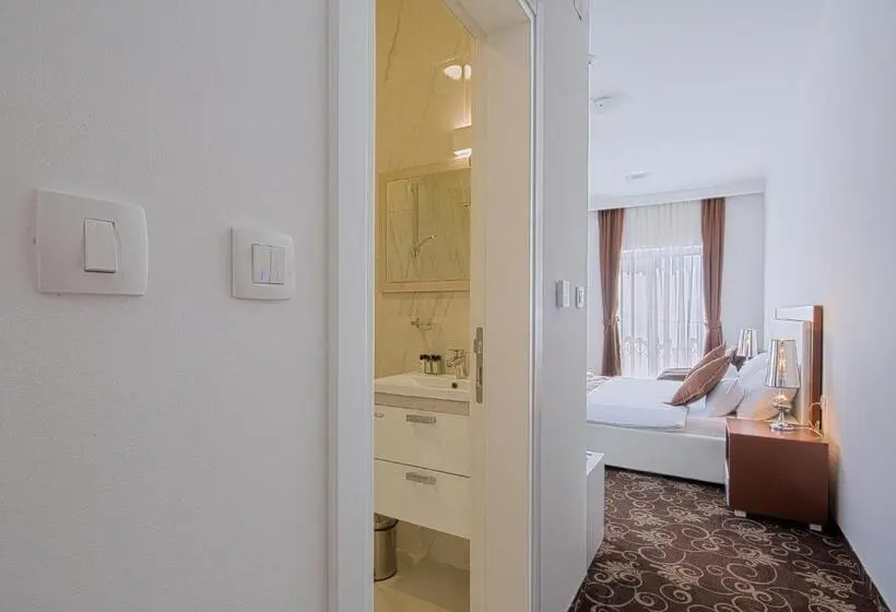 Cameră Deluxe cu Vedere la Mare, Pozzo