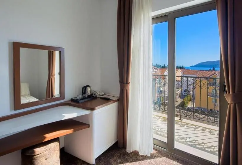 Cameră Deluxe cu Vedere la Mare, Pozzo