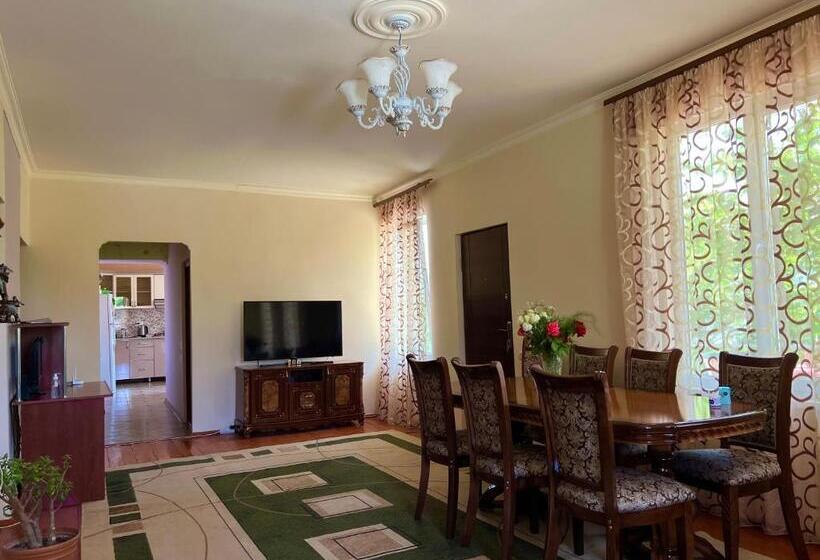 חדר קלאסי לשלושה, Igor Bed And Breakfast