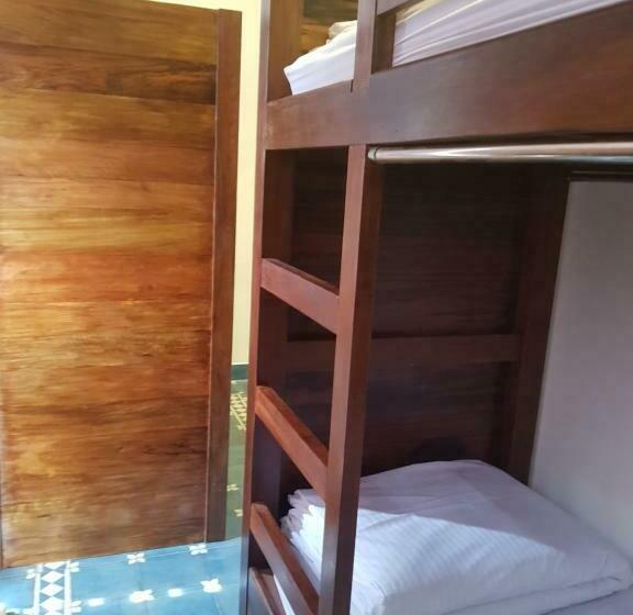 تختخواب در اتاق مشترک, Micasa Hostels