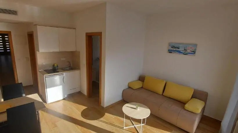 آپارتمان 1 خوابه با چشم‌انداز دریا, Apartmani Barka