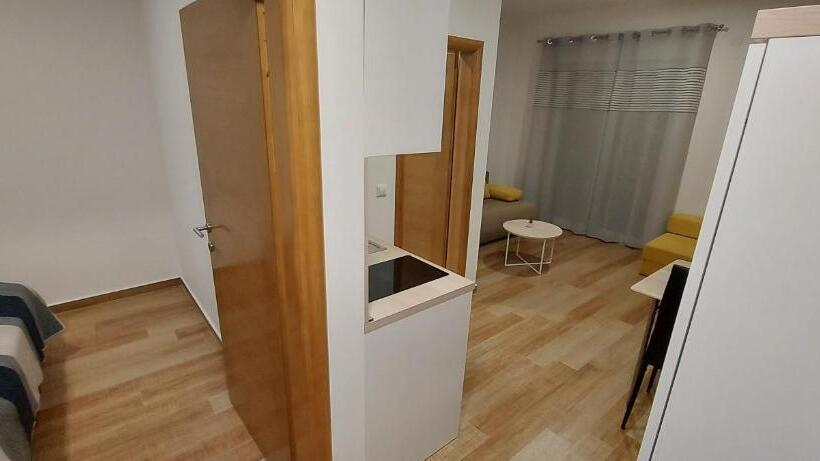 آپارتمان 1 خوابه با چشم‌انداز دریا, Apartmani Barka