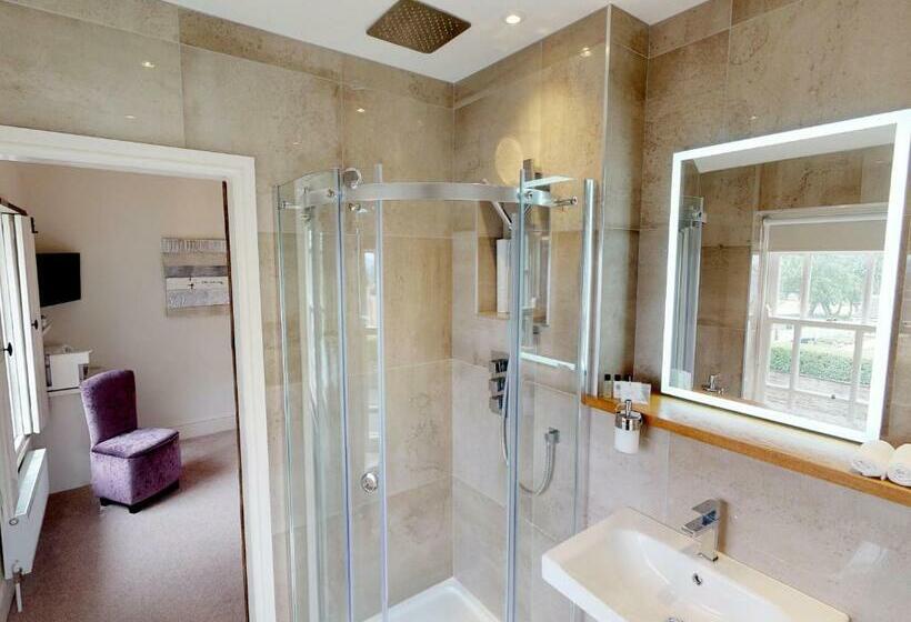 Büyük Çift Kişilik Yataklı Delüks Oda, The Devonshire Arms