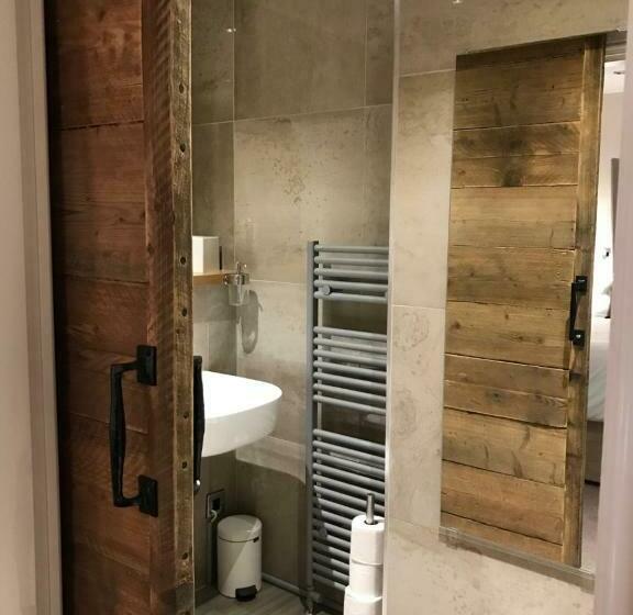 Superior Oda, The Devonshire Arms