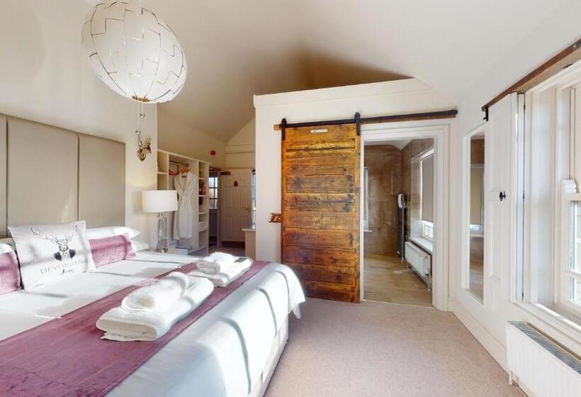 Büyük Çift Kişilik Yataklı Delüks Oda, The Devonshire Arms