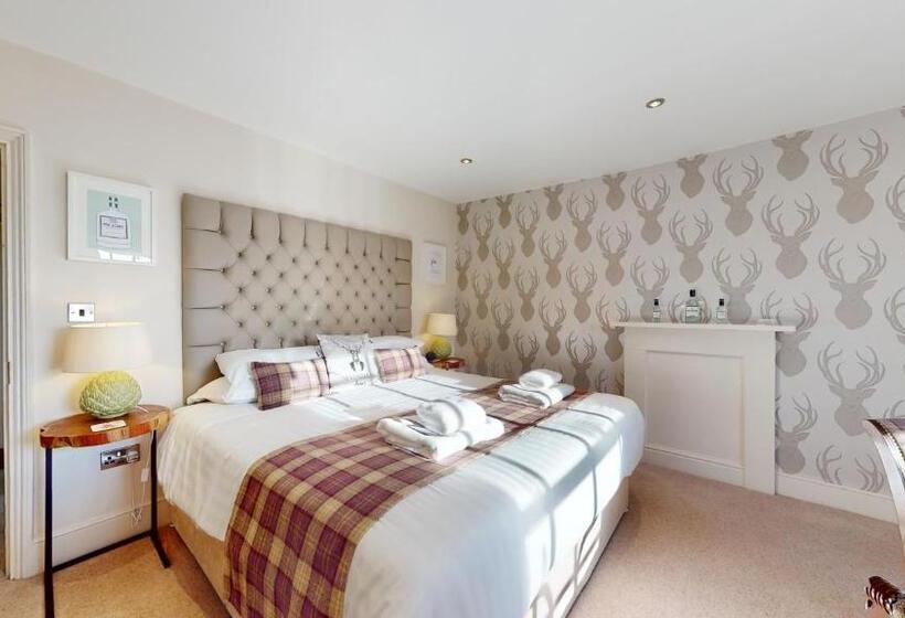 Büyük Çift Kişilik Yataklı Lüks Oda, The Devonshire Arms