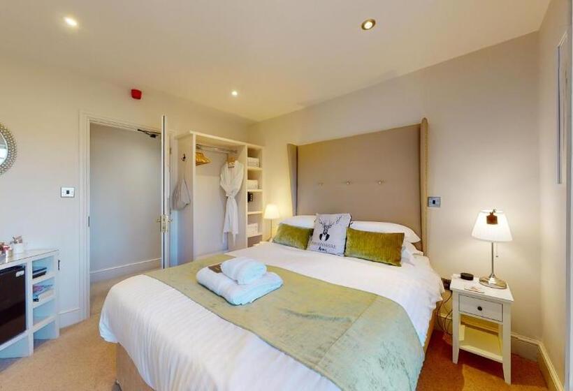 Büyük Çift Kişilik Yataklı Standart Oda, The Devonshire Arms