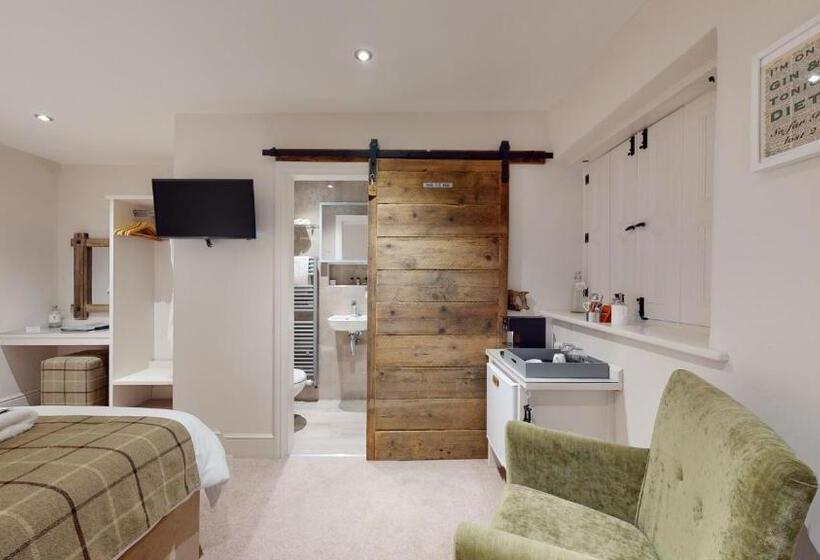 Superior Oda, The Devonshire Arms