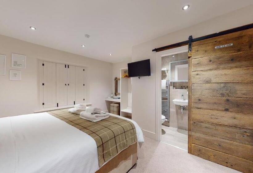 Superior Oda, The Devonshire Arms