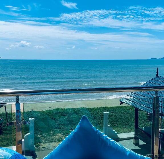 غرفة سوبيريور مطلّة علي البحر, Che Beach House