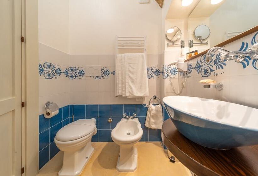 جناح, Dimore Briganti