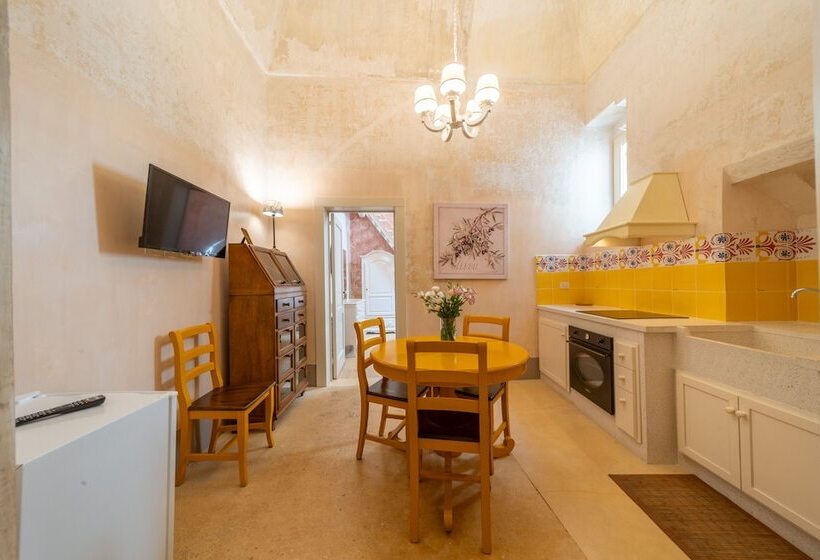 جناح, Dimore Briganti