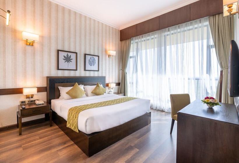 سوییت اجرایی, Soaltee Westend Premier