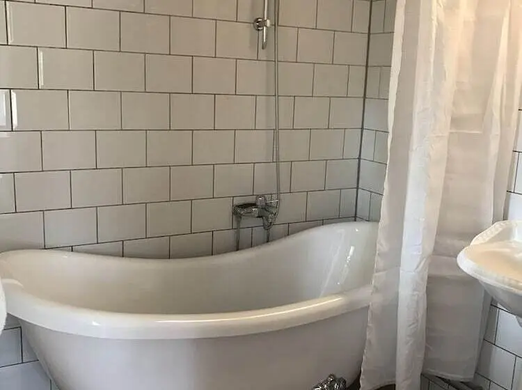 Quarto standard, L Humbla