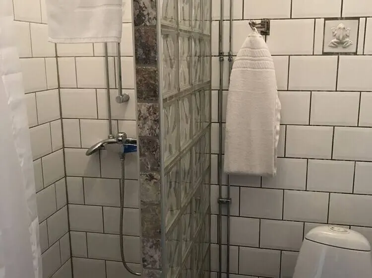 Quarto standart individual, L Humbla