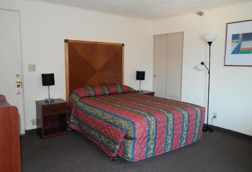 Номер Deluxe, River Park Inn