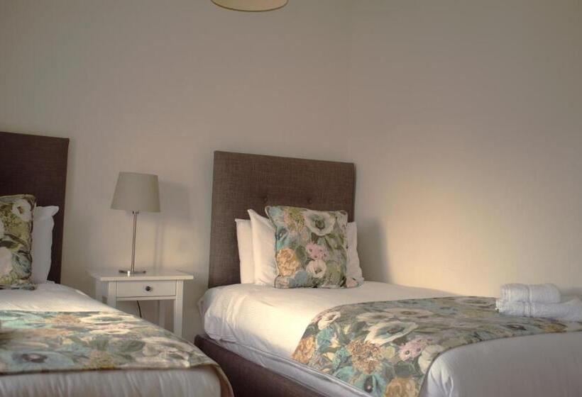 标准间, Tom Dick And Harriet S Accommodation