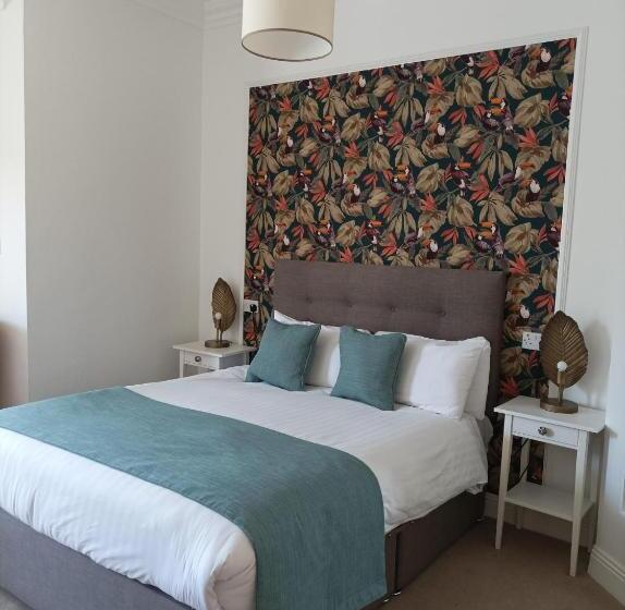 高级工作室, Tom Dick And Harriet S Accommodation