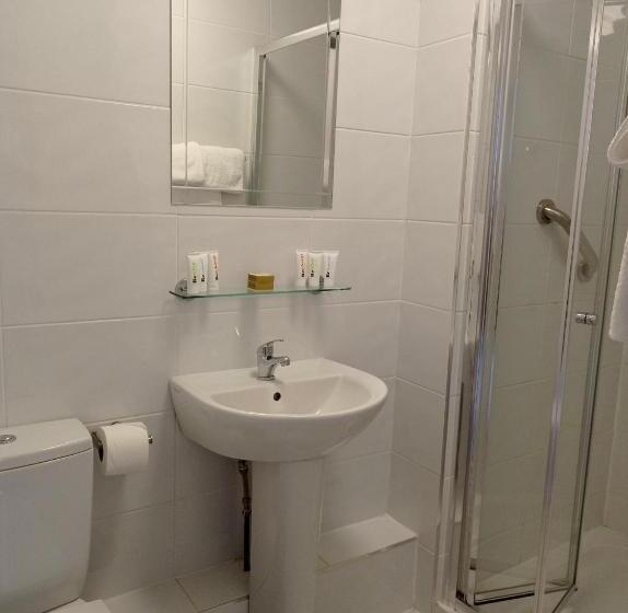 标准间, Tom Dick And Harriet S Accommodation