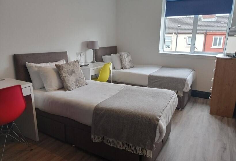 标准间, Tom Dick And Harriet S Accommodation