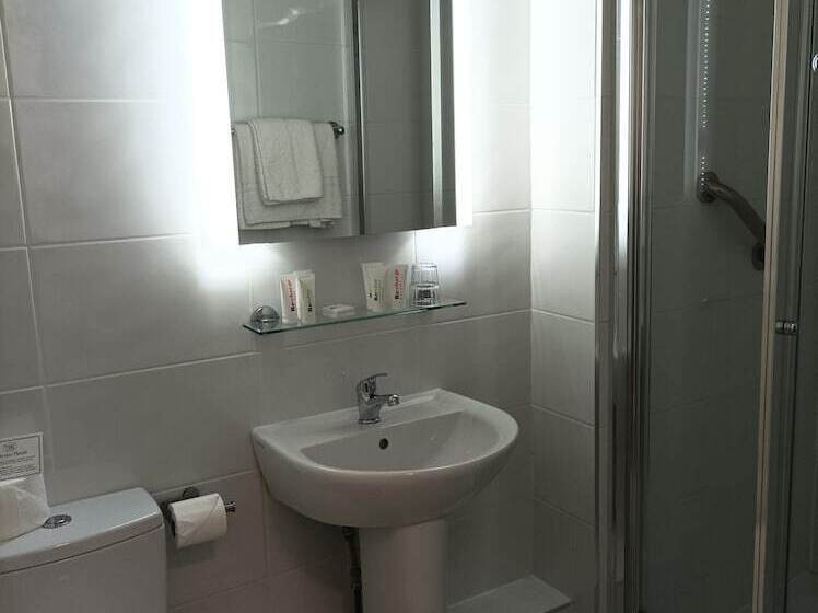 标准间, Tom Dick And Harriet S Accommodation