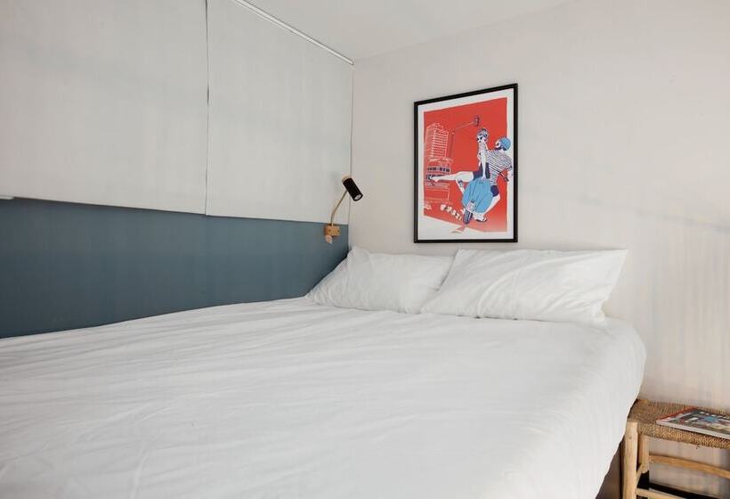 חדר סטנדרט, The Spot Hostel