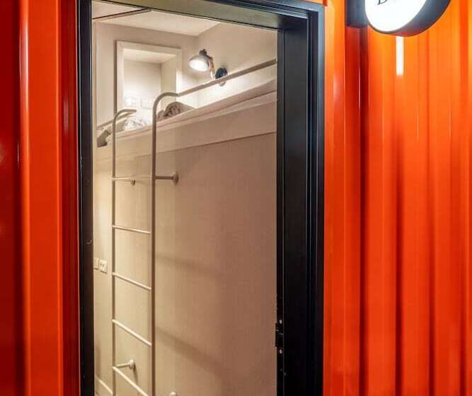 חדר סטנדרט יחיד, The Spot Hostel